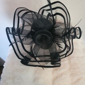 Black fascinator/hat/derby